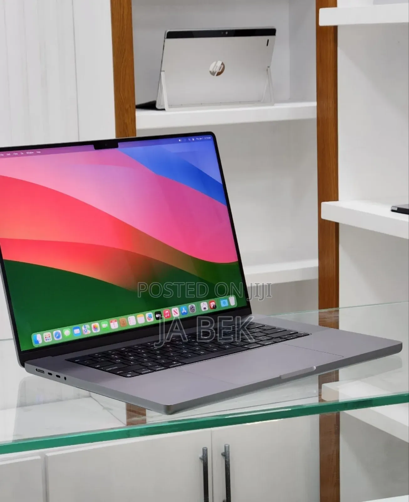 New Laptop Apple MacBook Pro M1 32GB Apple M1 Max SSD 512GB