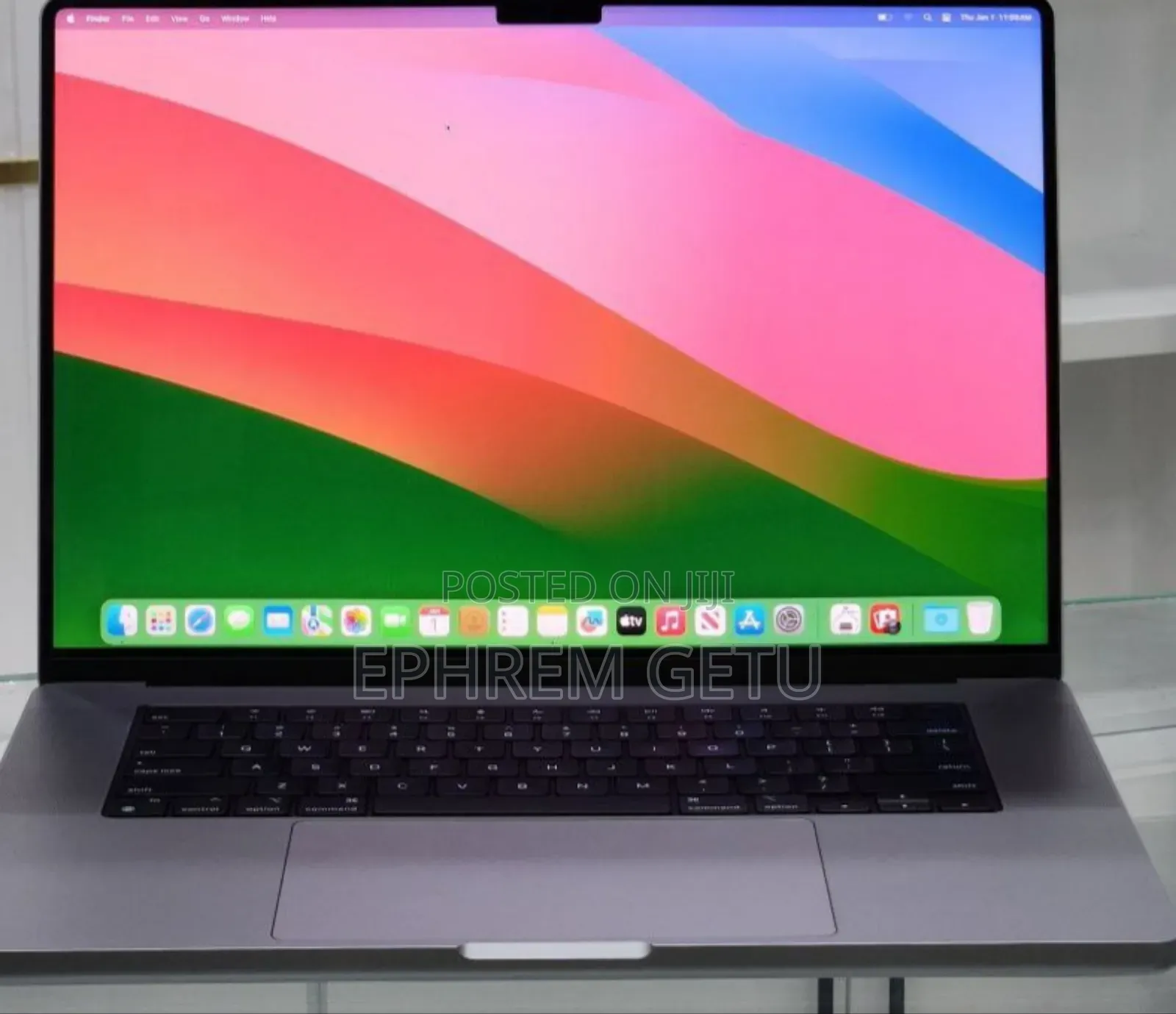 New Laptop Apple MacBook 32GB Apple M1 Max SSD 512GB