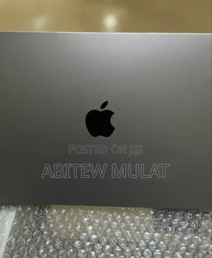 New Laptop Apple MacBook Air 2022 M2 8GB Apple M2 SSD 256GB