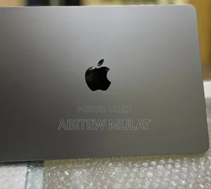 New Laptop Apple MacBook Air 2022 M2 8GB Apple M2 SSD 256GB