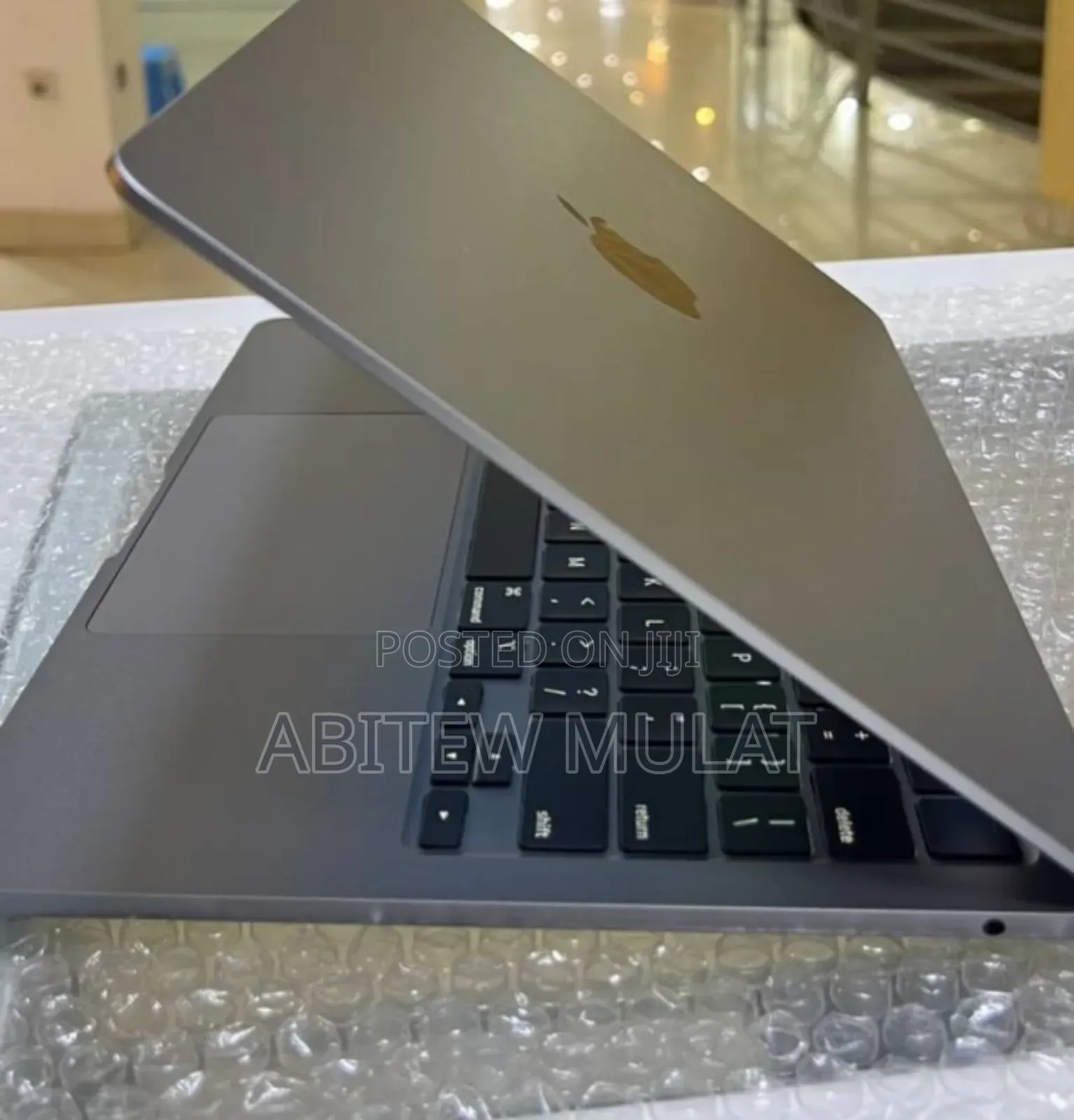 New Laptop Apple MacBook Air 2022 M2 8GB Apple M2 SSD 256GB