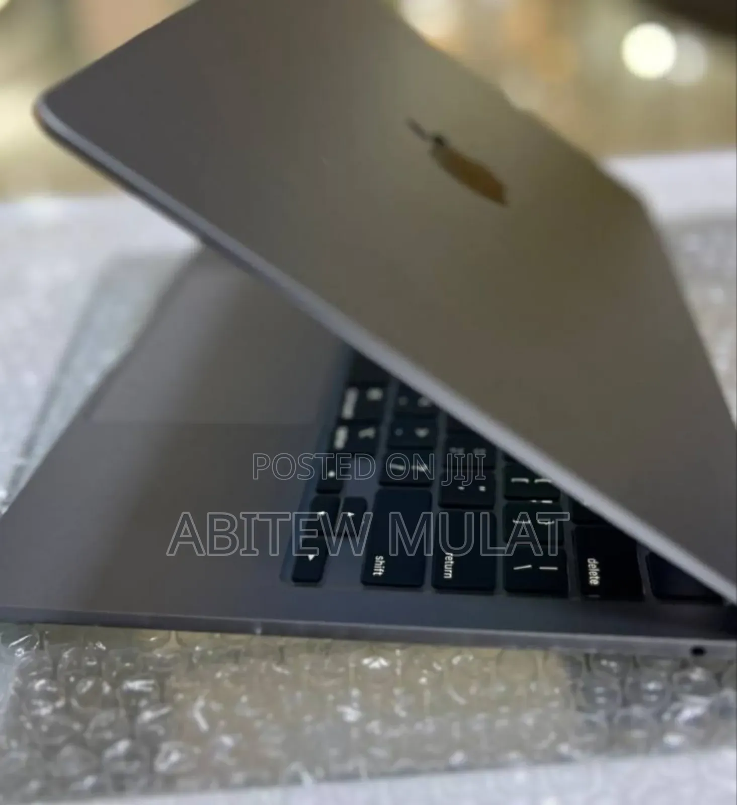 New Laptop Apple MacBook Air 2022 M2 8GB Apple M2 SSD 256GB