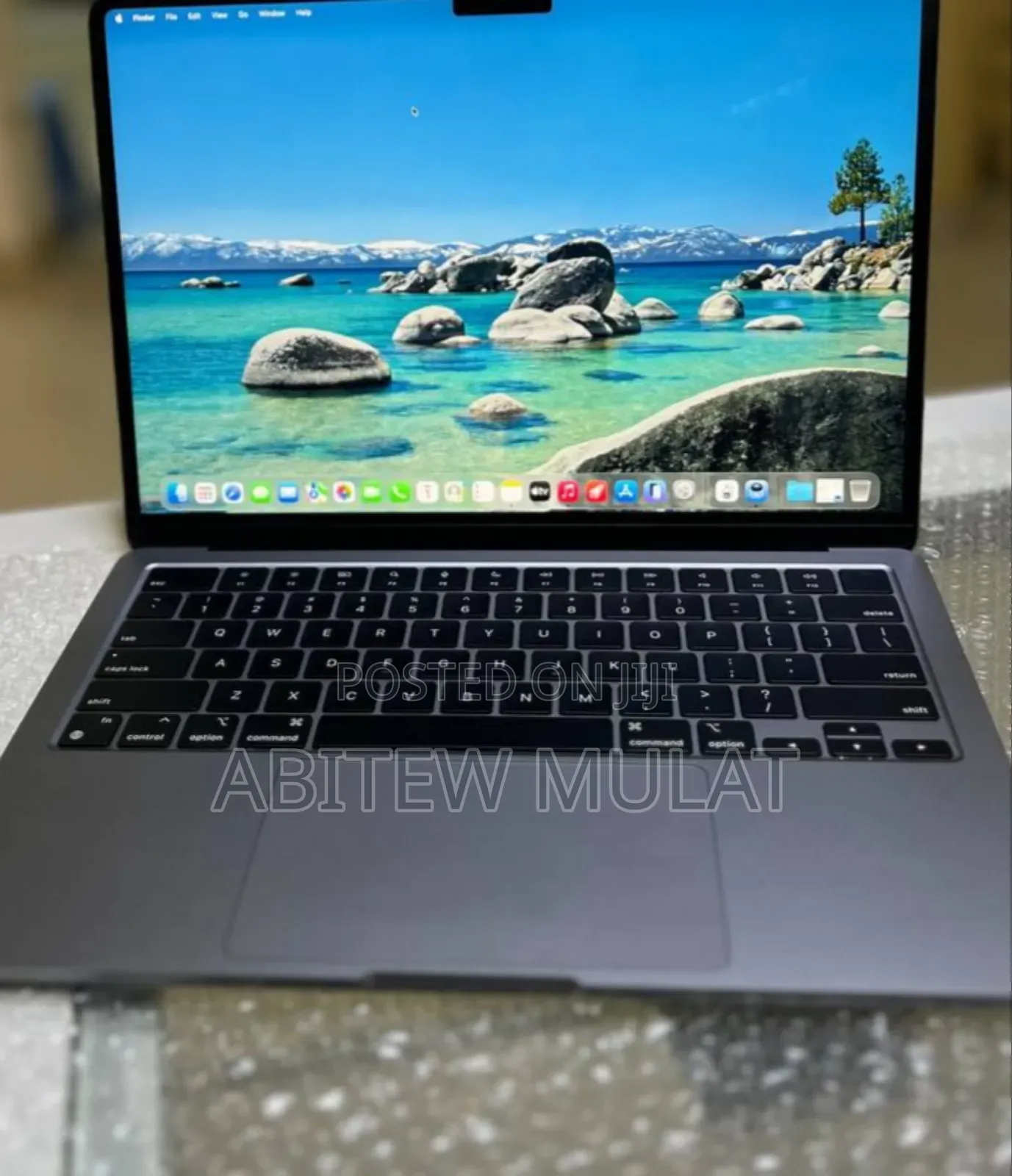 New Laptop Apple MacBook Air 2022 M2 8GB Apple M2 SSD 256GB