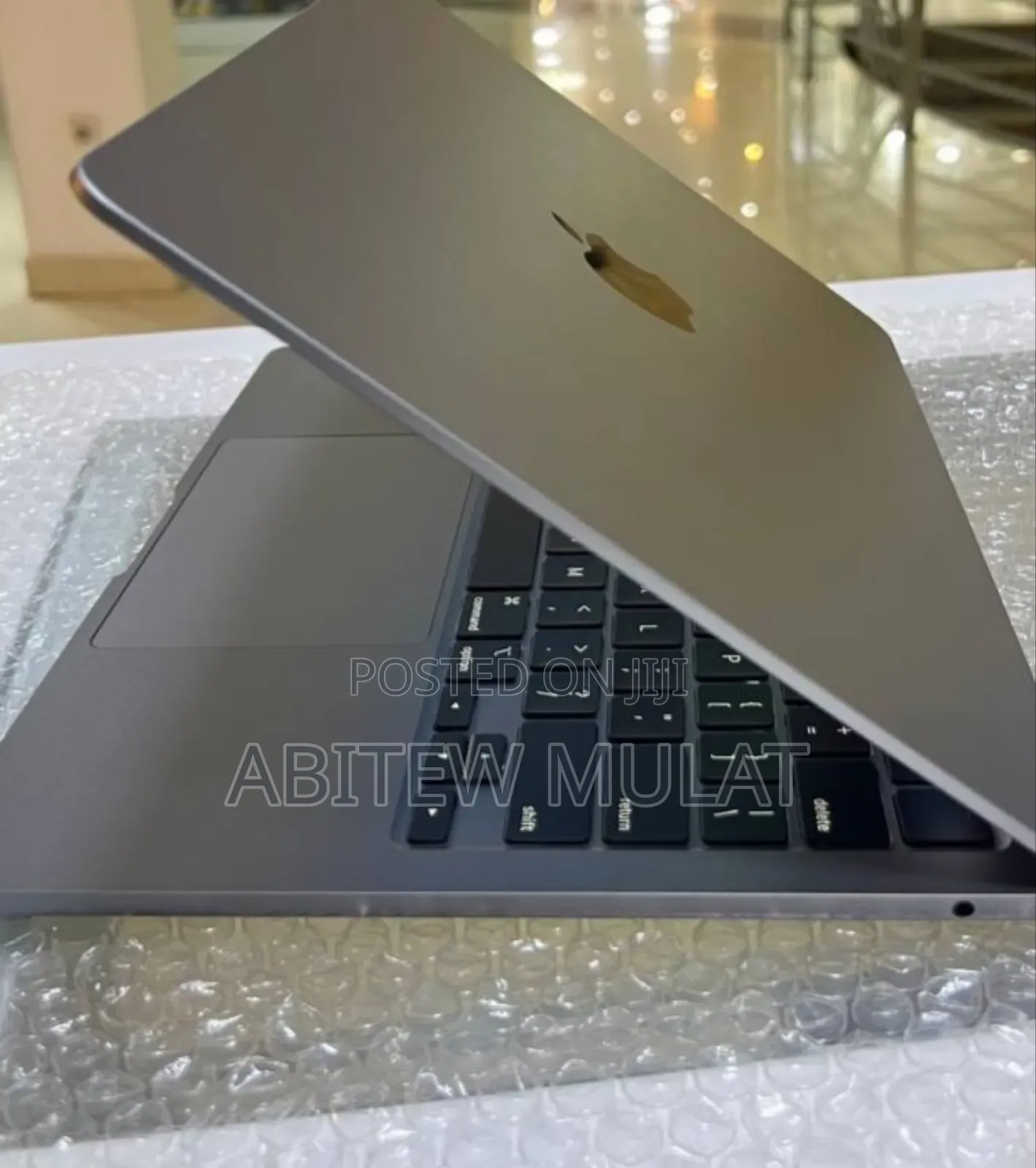 New Laptop Apple MacBook Air 2022 M2 8GB Apple M2 SSD 256GB