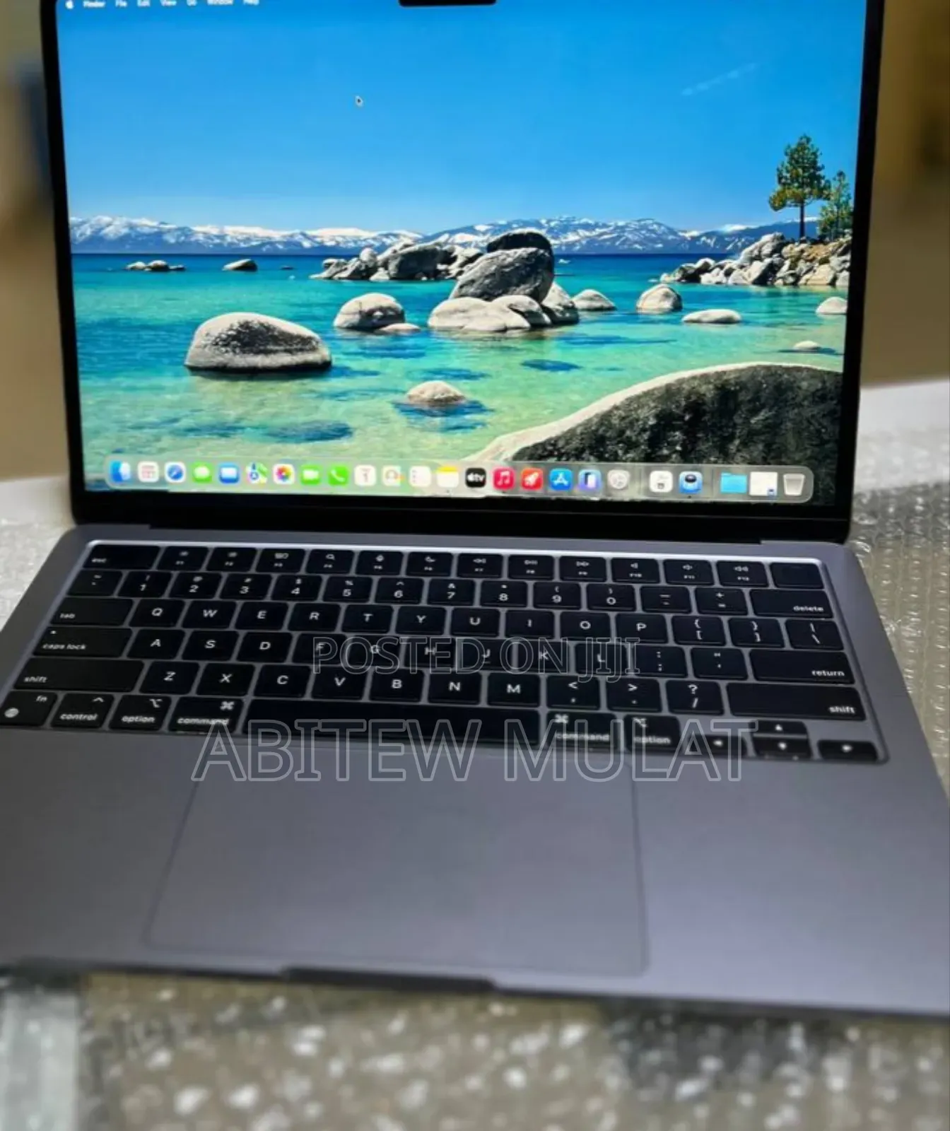 New Laptop Apple MacBook Air 2022 M2 8GB Apple M2 SSD 256GB