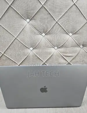 New Laptop Apple MacBook Pro 2019 16GB Intel Core I9 SSD 512GB