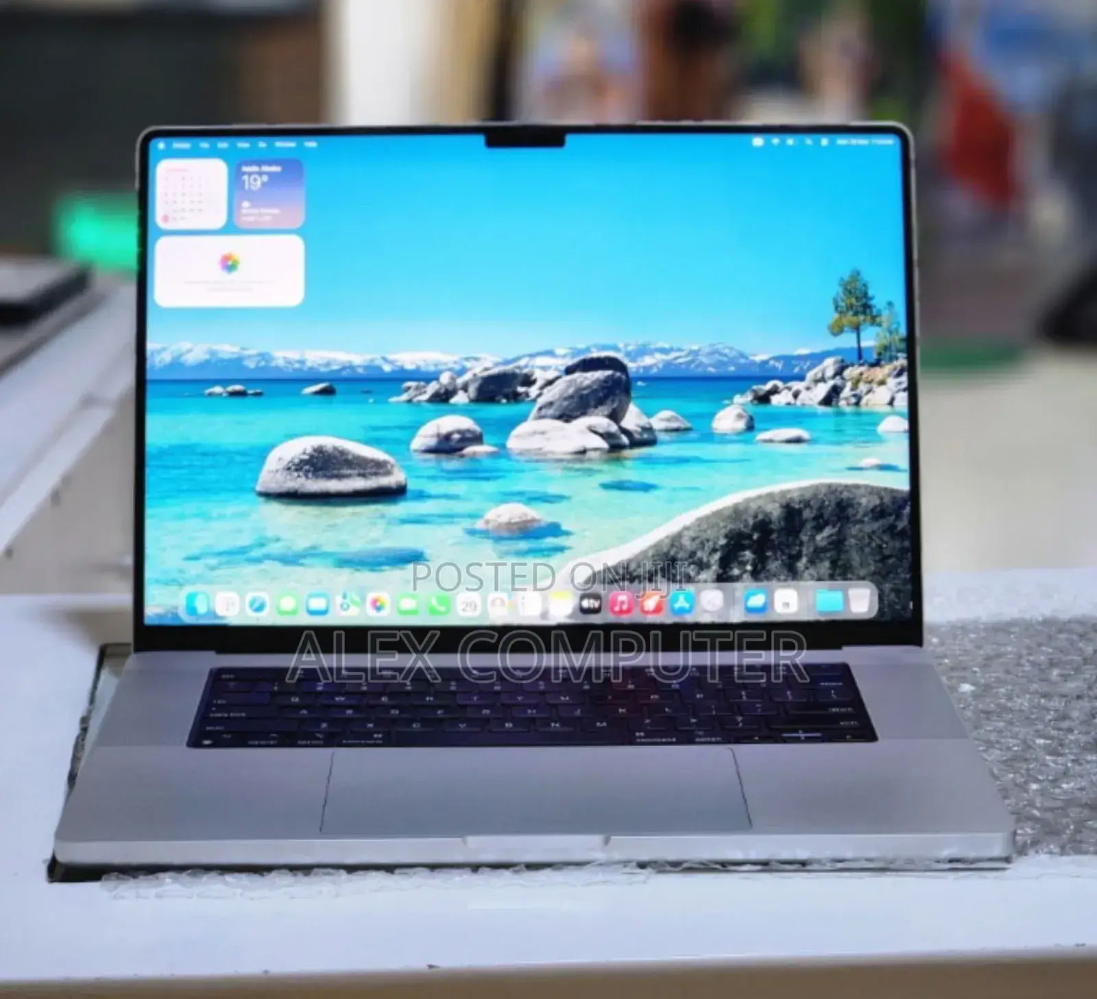 New Laptop Apple MacBook Pro M1 32GB Apple M1 Pro SSD 512GB