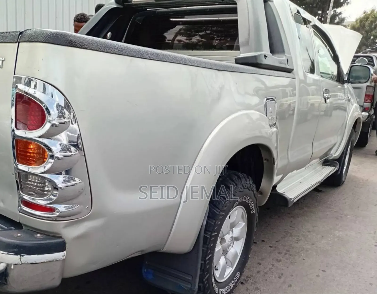 Toyota Hilux 2013 Silver