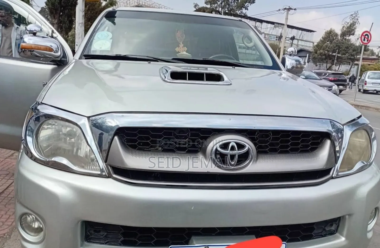 Toyota Hilux 2013 Silver