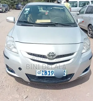 Toyota Belta 2007 Silver