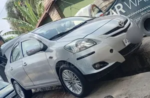 Toyota Belta 2007 Silver