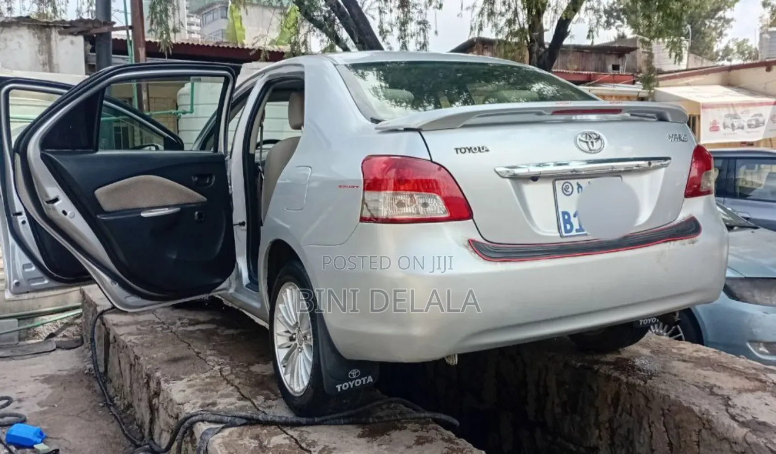 Toyota Belta 2007 Silver