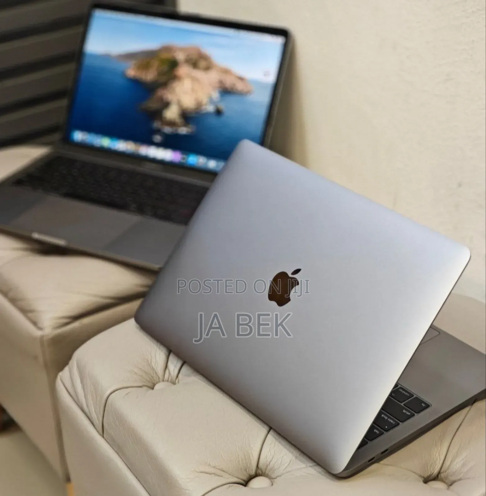 New Laptop Apple MacBook Pro 2019 16GB Intel Core I7 SSD 256GB