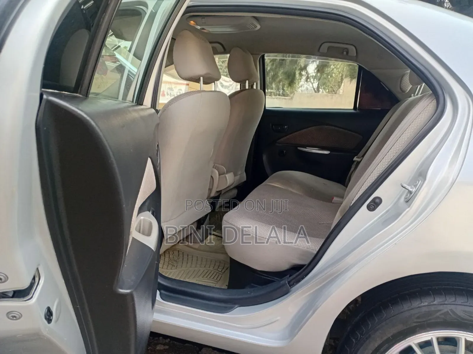 Toyota Belta 2007 Silver