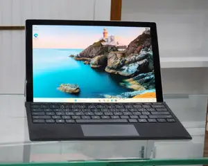 New Laptop Microsoft Surface 8GB Intel Core I7 SSD 256GB