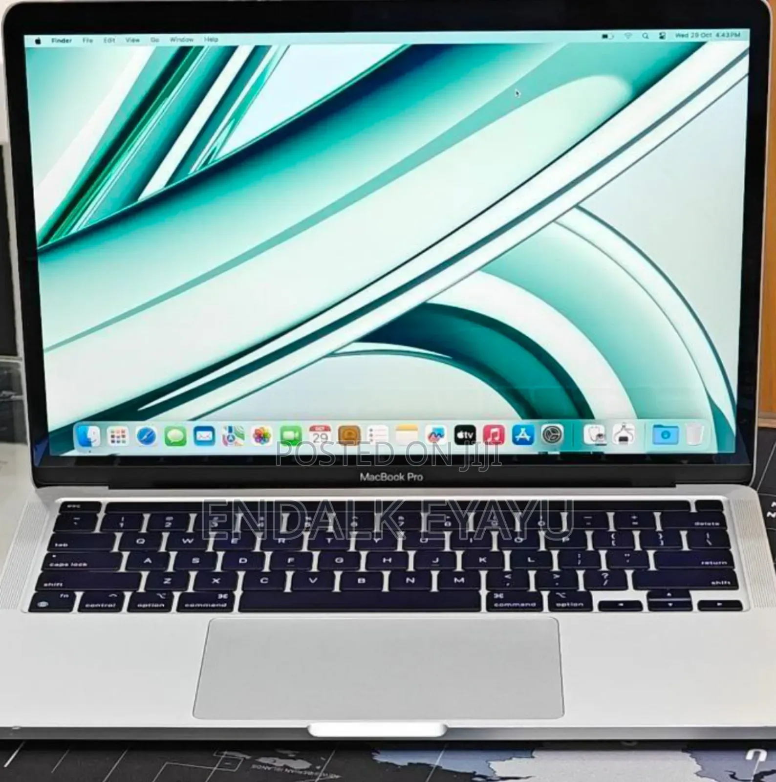 New Laptop Apple MacBook Pro 2022 M2 8GB Apple M2 SSD 256GB