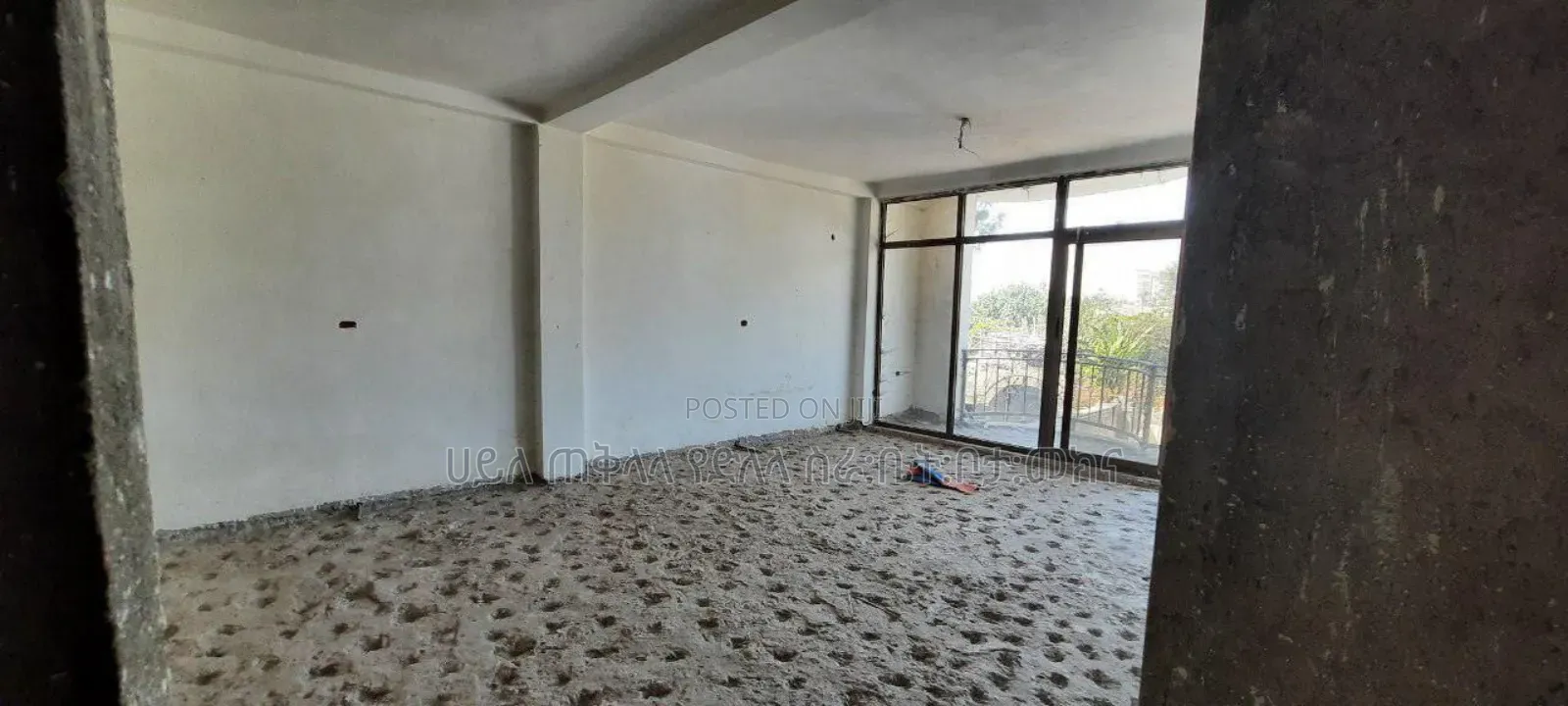 Furnished 6bdrm Townhouse/Terrace in አለም ባንክ ቱሉድምቱ, Akaky Kaliti