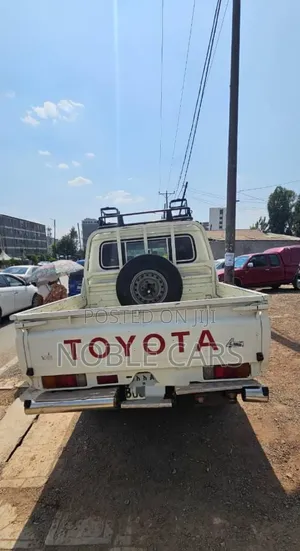 Toyota Land Cruiser 2020 White