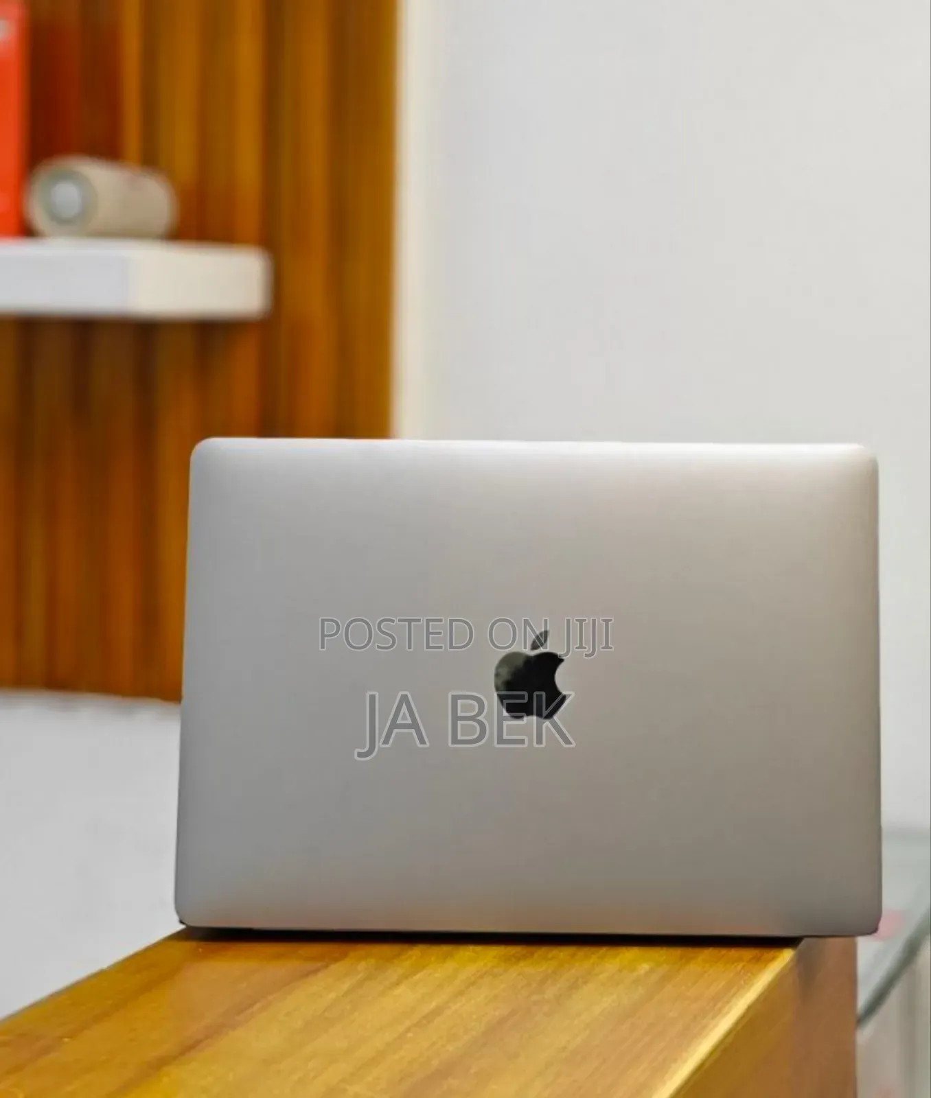 New Laptop Apple MacBook Air 2020 M1 8GB Apple M1 SSD 256GB