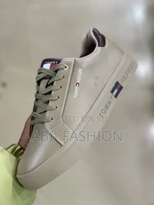 Tommy Hilfiger Special Edition Leather