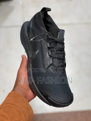 Nike Running Shoe Trial Balck New Edition