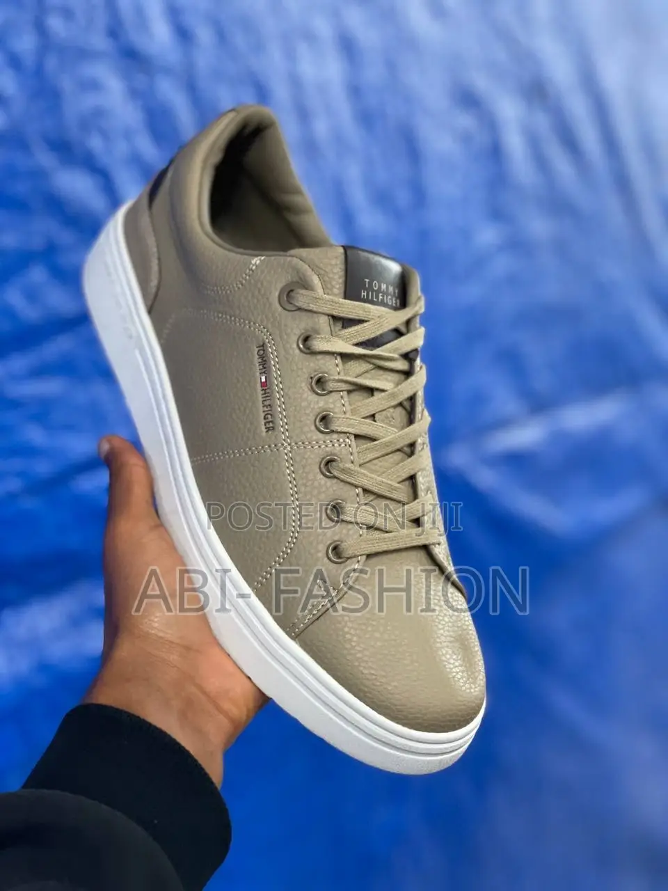 Tommy Hilfiger White Brown Cream Color Edition