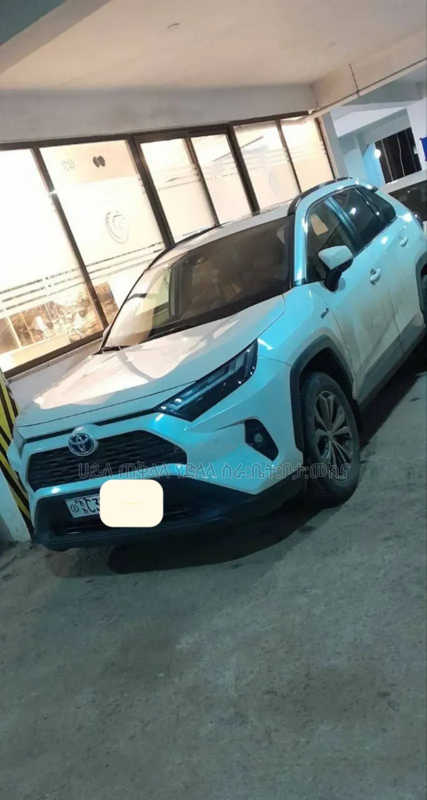 Toyota RAV4 Hybrid 2022 White