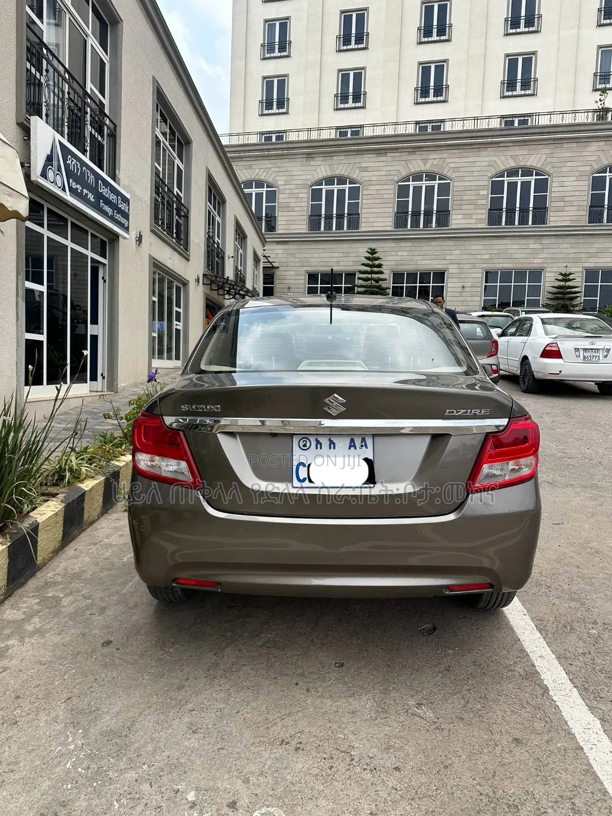 Suzuki Dzire 2023 Gold