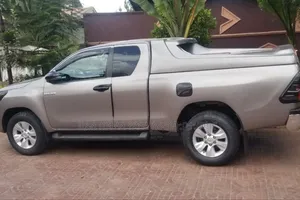 Toyota Hilux 2020 Silver