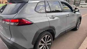 Toyota Corolla Cross Hybrid 2024 Gray