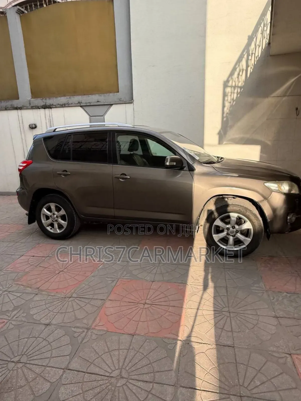 Toyota RAV4 2012 Brown