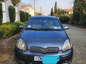 Toyota Vitz 2004 Gray