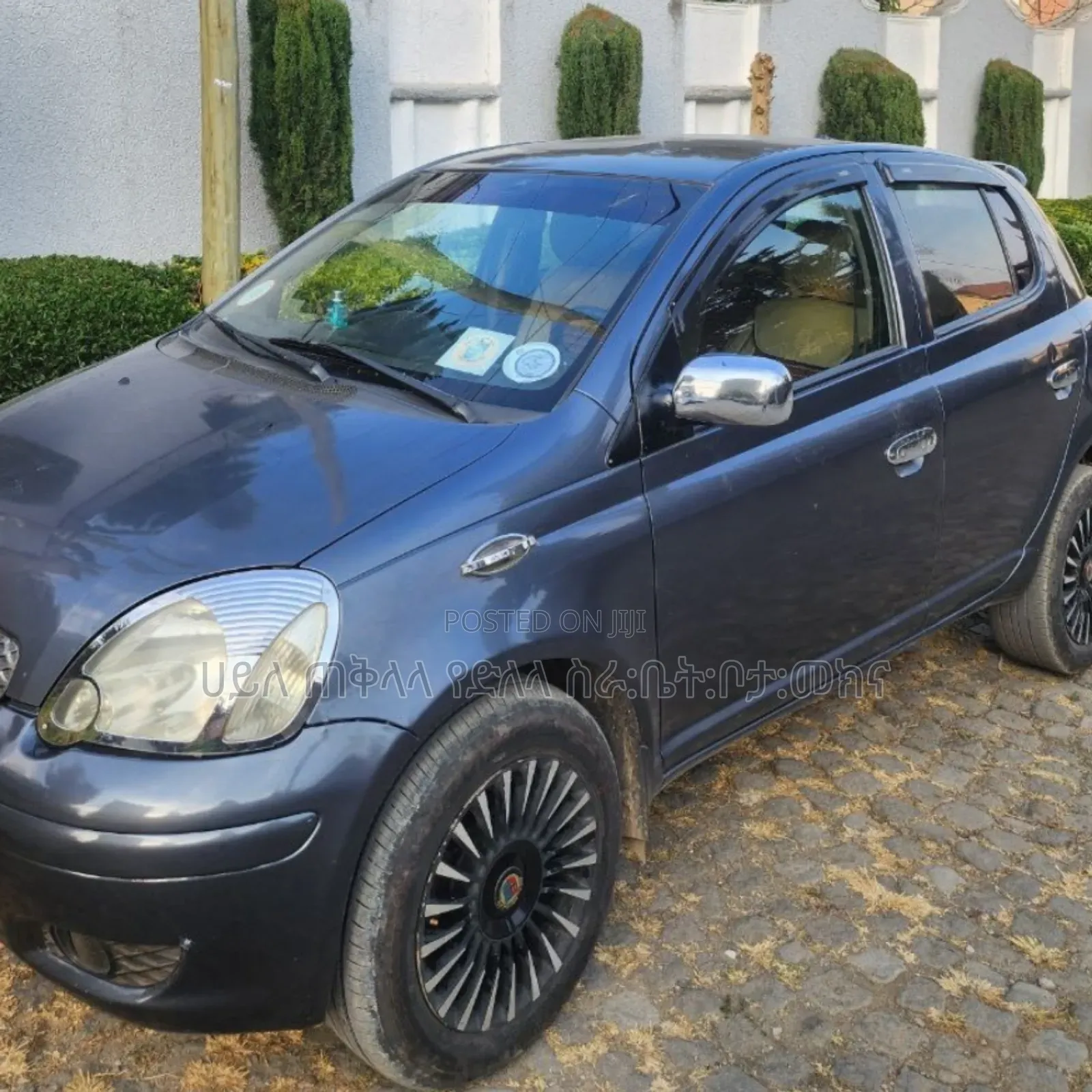 Toyota Vitz 2004 Gray