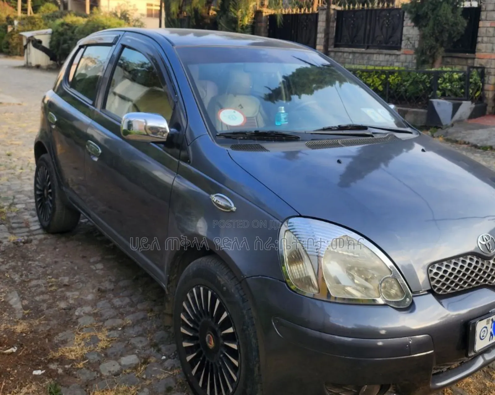 Toyota Vitz 2004 Gray