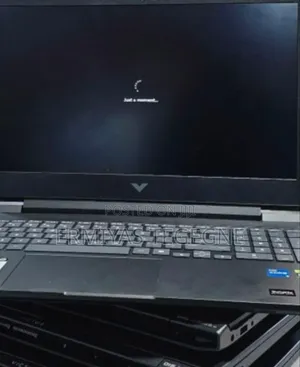 New Laptop HP 14-Dq1025cl 8GB Intel Core I5 SSD 512GB