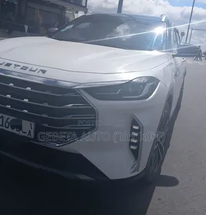 Jetour X70 Plus 2022 White