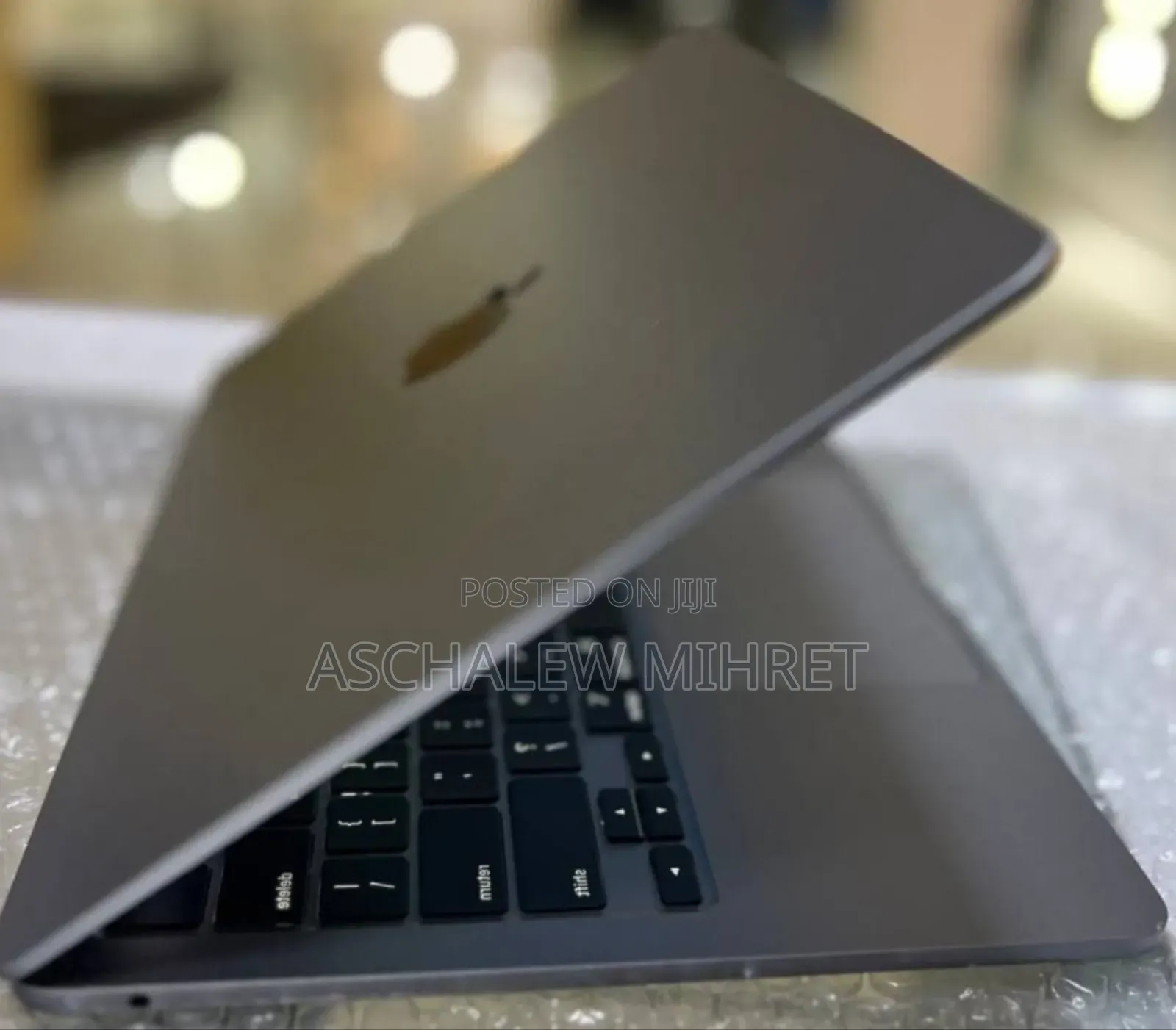 New Laptop Apple MacBook Air 2022 M2 8GB Apple M2 SSD 256GB