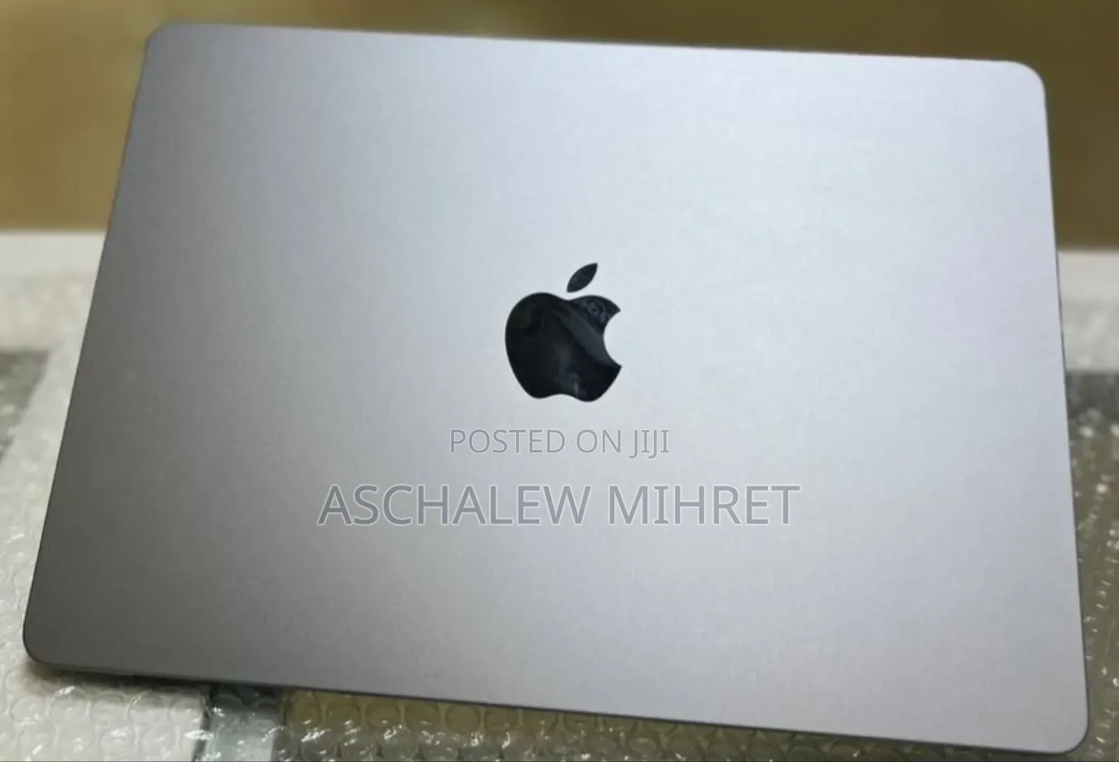 New Laptop Apple MacBook Air 2022 M2 8GB Apple M2 SSD 256GB