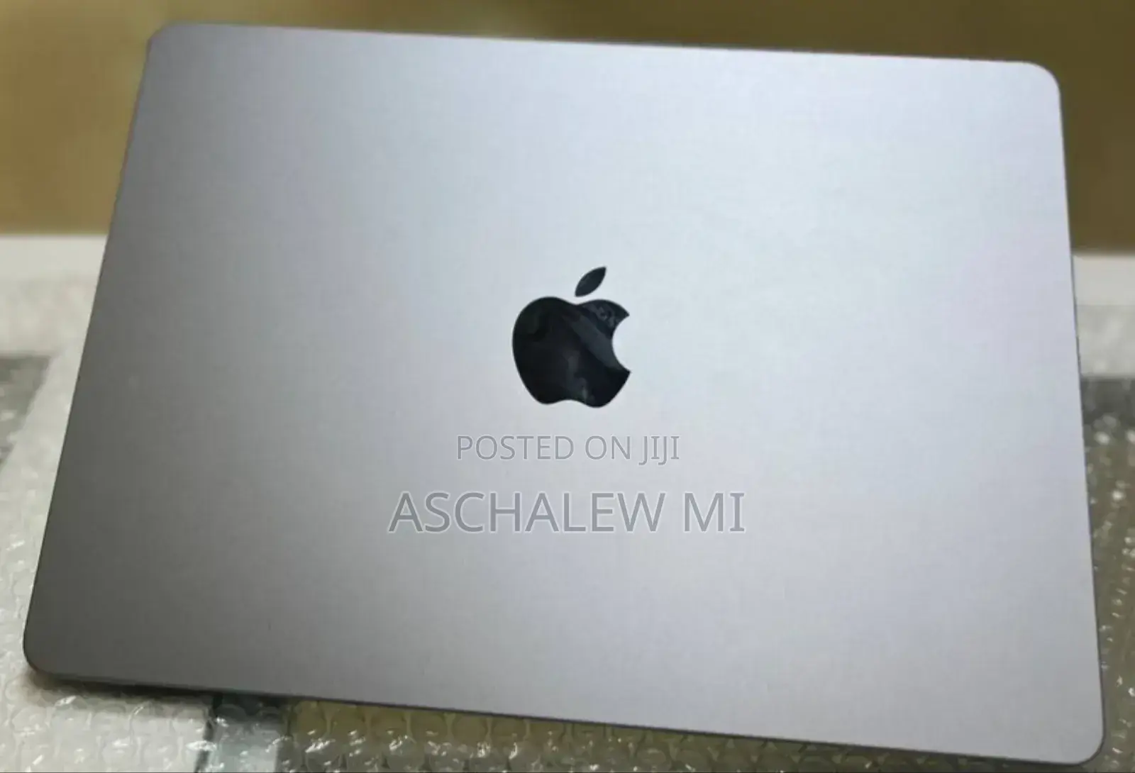 New Laptop Apple MacBook Air 2022 M2 8GB Apple M2 SSD 256GB