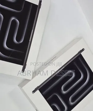 New Laptop Apple MacBook Pro 2024 M4 14-Inch 16GB Apple M4 SSD 1T