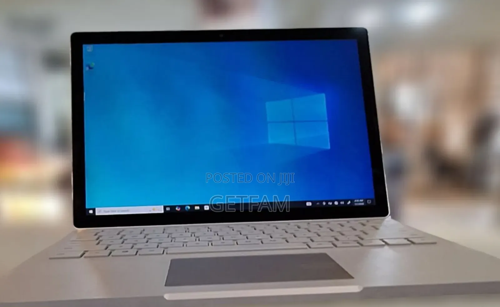 New Laptop Microsoft Surface 8GB Intel Core I7 SSD 256GB