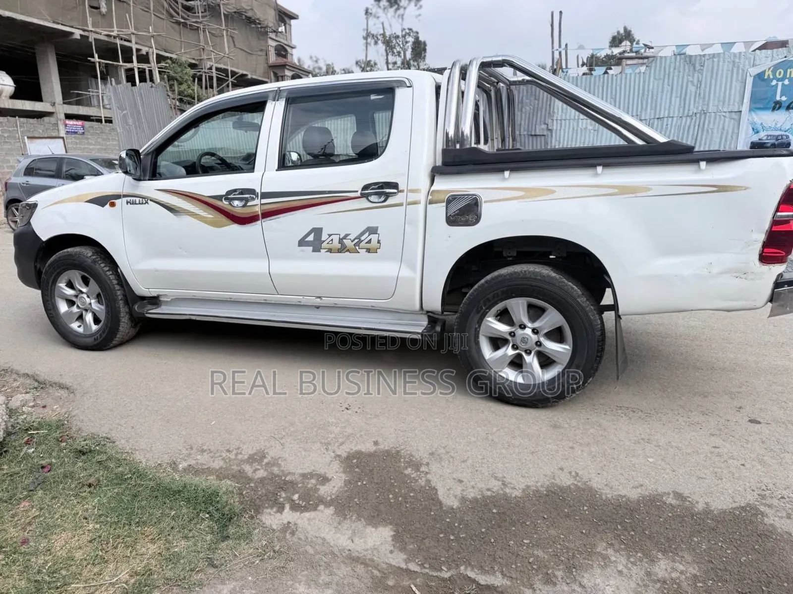 Toyota Hilux 2012 White