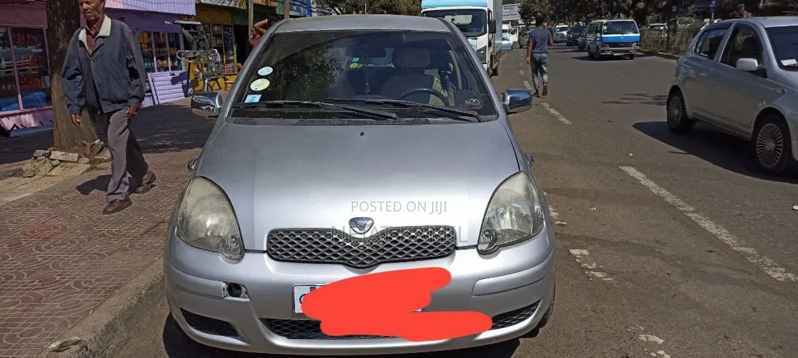 Toyota Vitz 2004 Silver