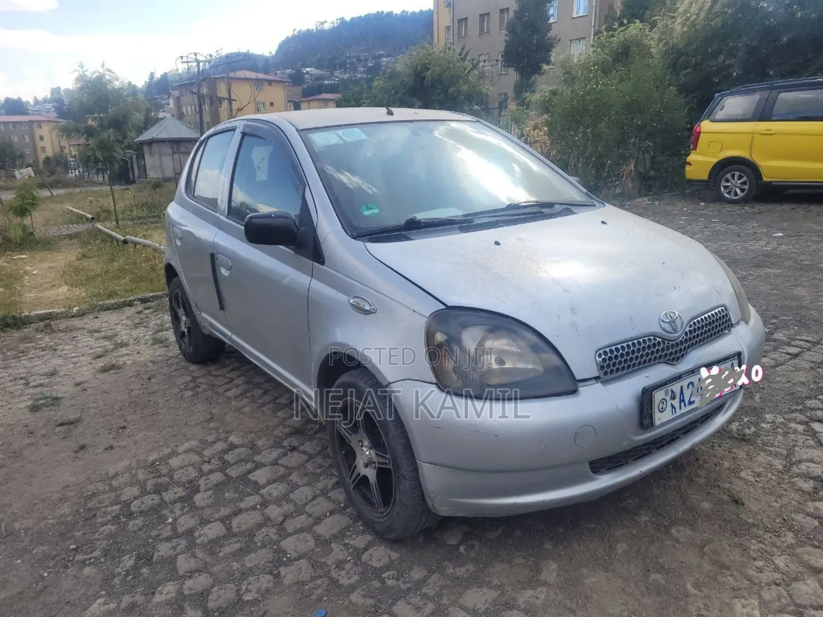 Toyota Vitz 2004 Silver
