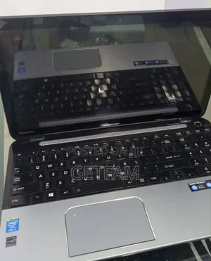 New Laptop Toshiba Satellite C55 8GB Intel Core I7 HDD 1T