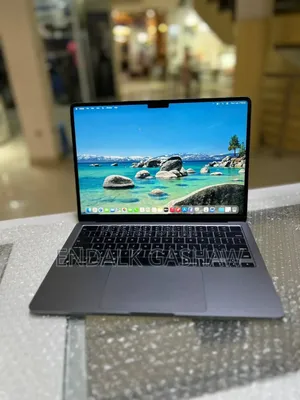 New Laptop Apple MacBook Air 2022 M2 8GB Apple M2 SSD 256GB