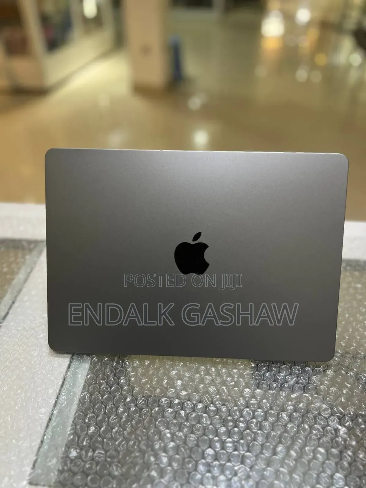 New Laptop Apple MacBook Air 2022 M2 8GB Apple M2 SSD 256GB