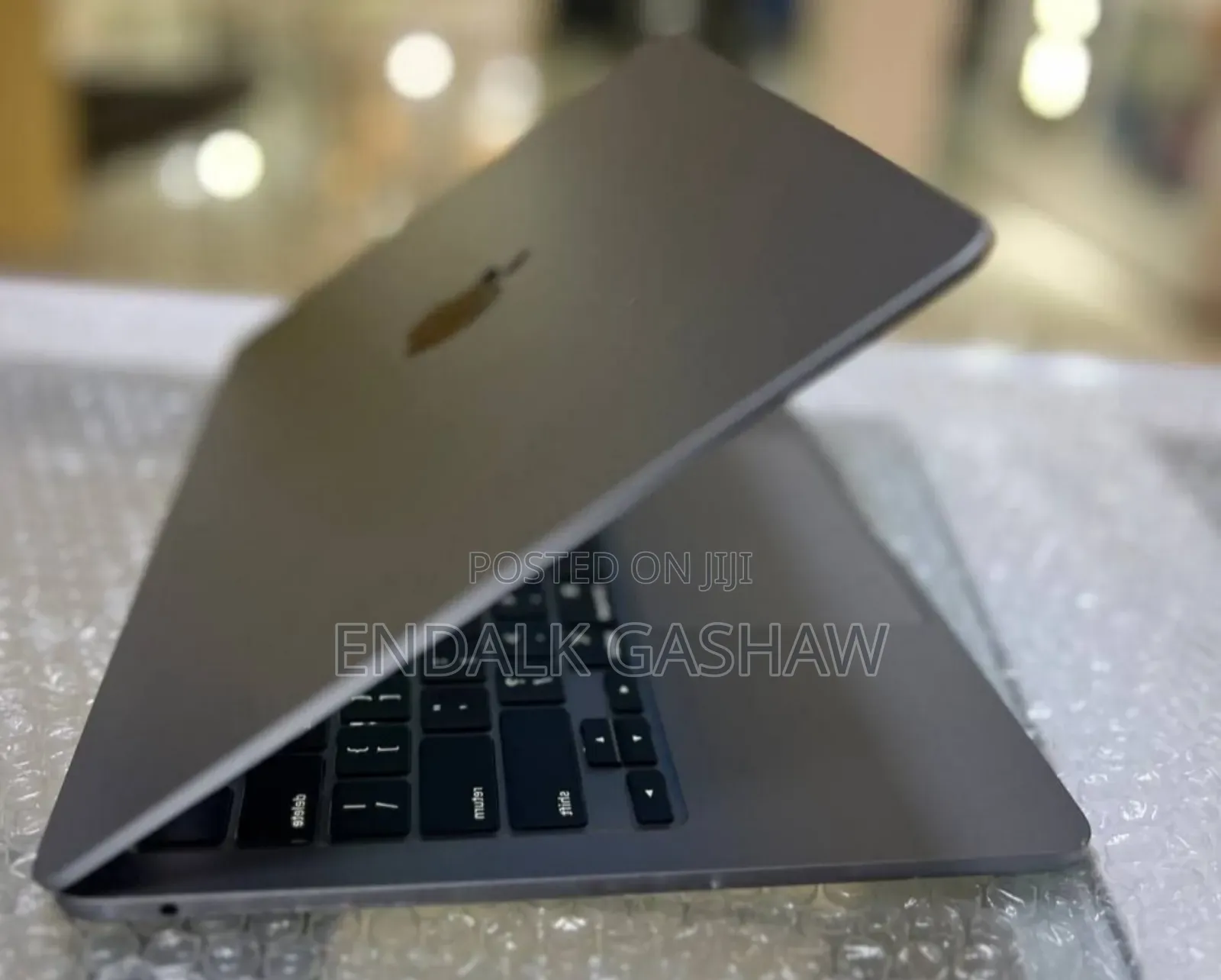 New Laptop Apple MacBook Air 2022 M2 8GB Apple M2 SSD 256GB