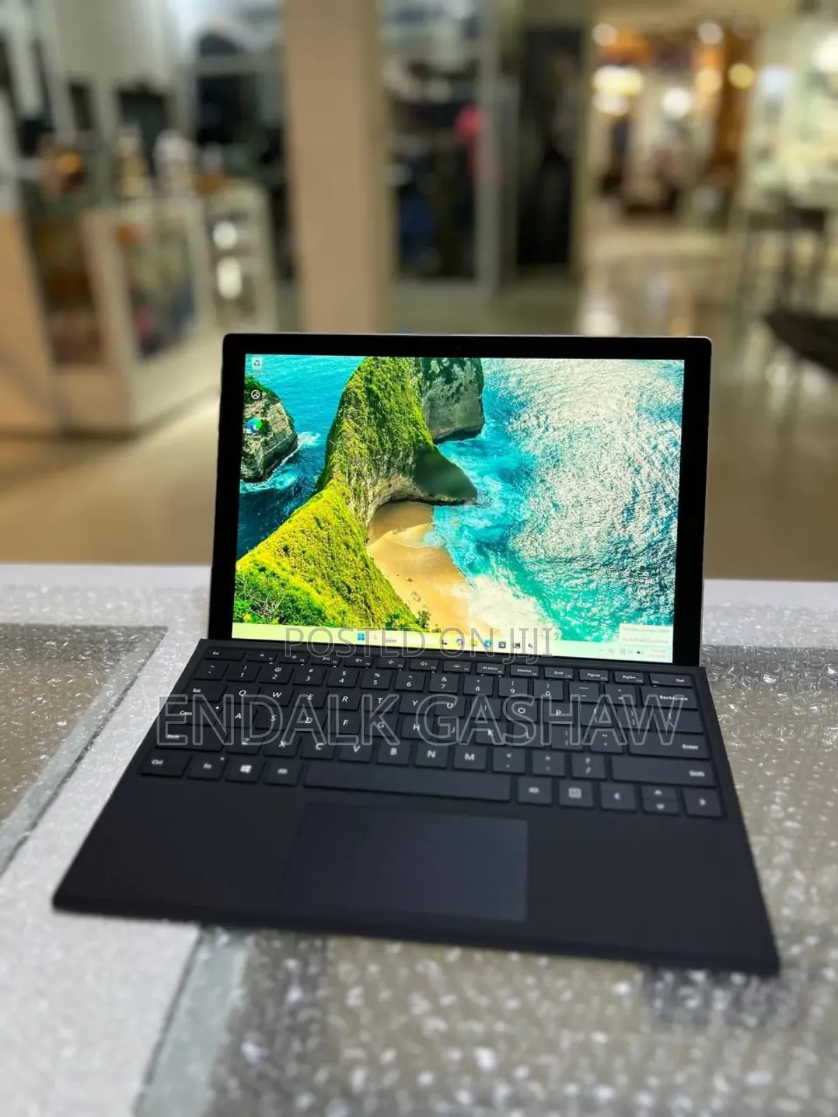 New Laptop Microsoft Surface Pro 6 8GB Intel Core I7 SSD 256GB