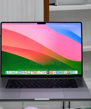 Photo - New Laptop Apple MacBook Pro M1 32GB SSD 512GB